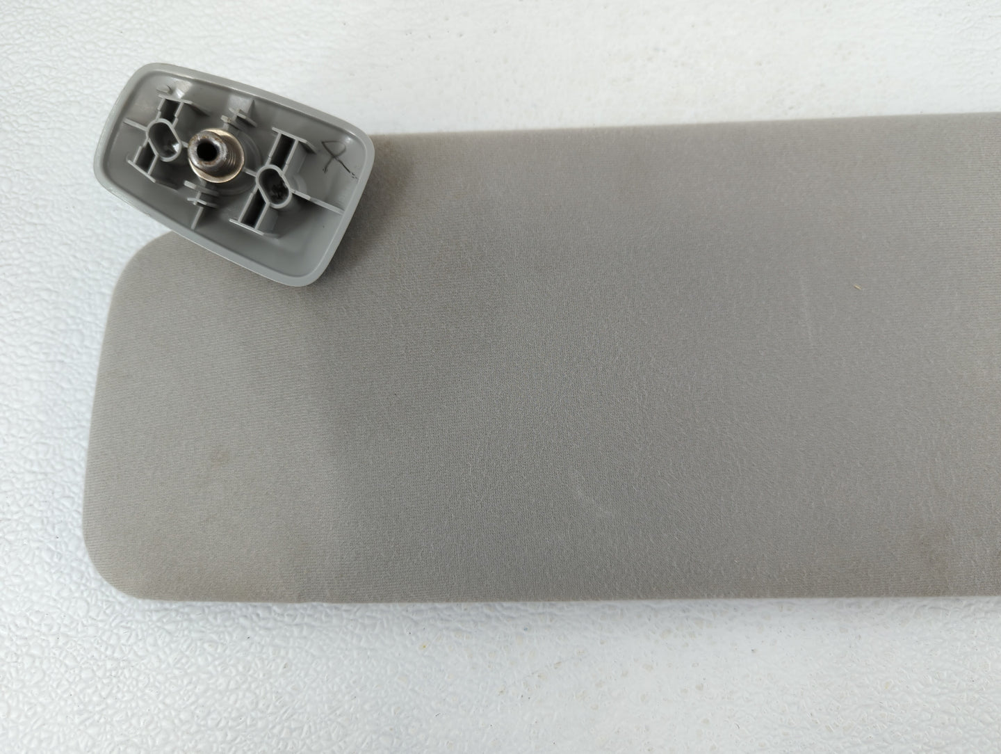 2004-2008 Ford F-150 Sun Visor Shade Replacement Passenger Right Mirror Fits Fits 2004 2005 2006 2007 2008 OEM Used Auto Par