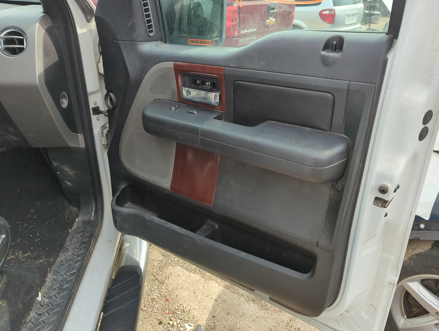 2007 Ford F-150 Front Right Passenger Interior Door Panel Trim 5022783 - Oemusedautoparts1.com