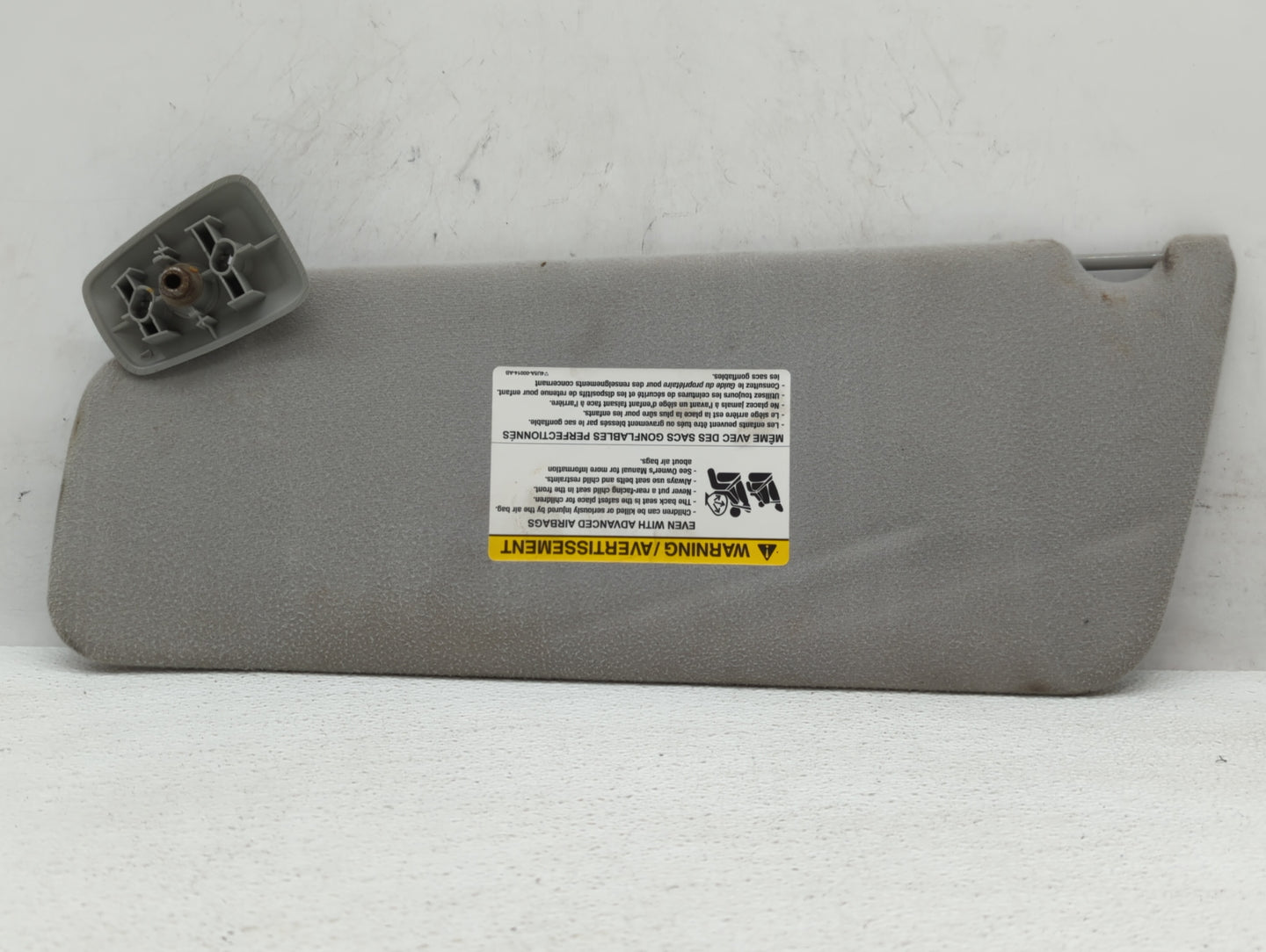 2004-2008 Ford F-150 Sun Visor Shade Replacement Passenger Right Mirror Fits Fits 2004 2005 2006 2007 2008 OEM Used Auto Par