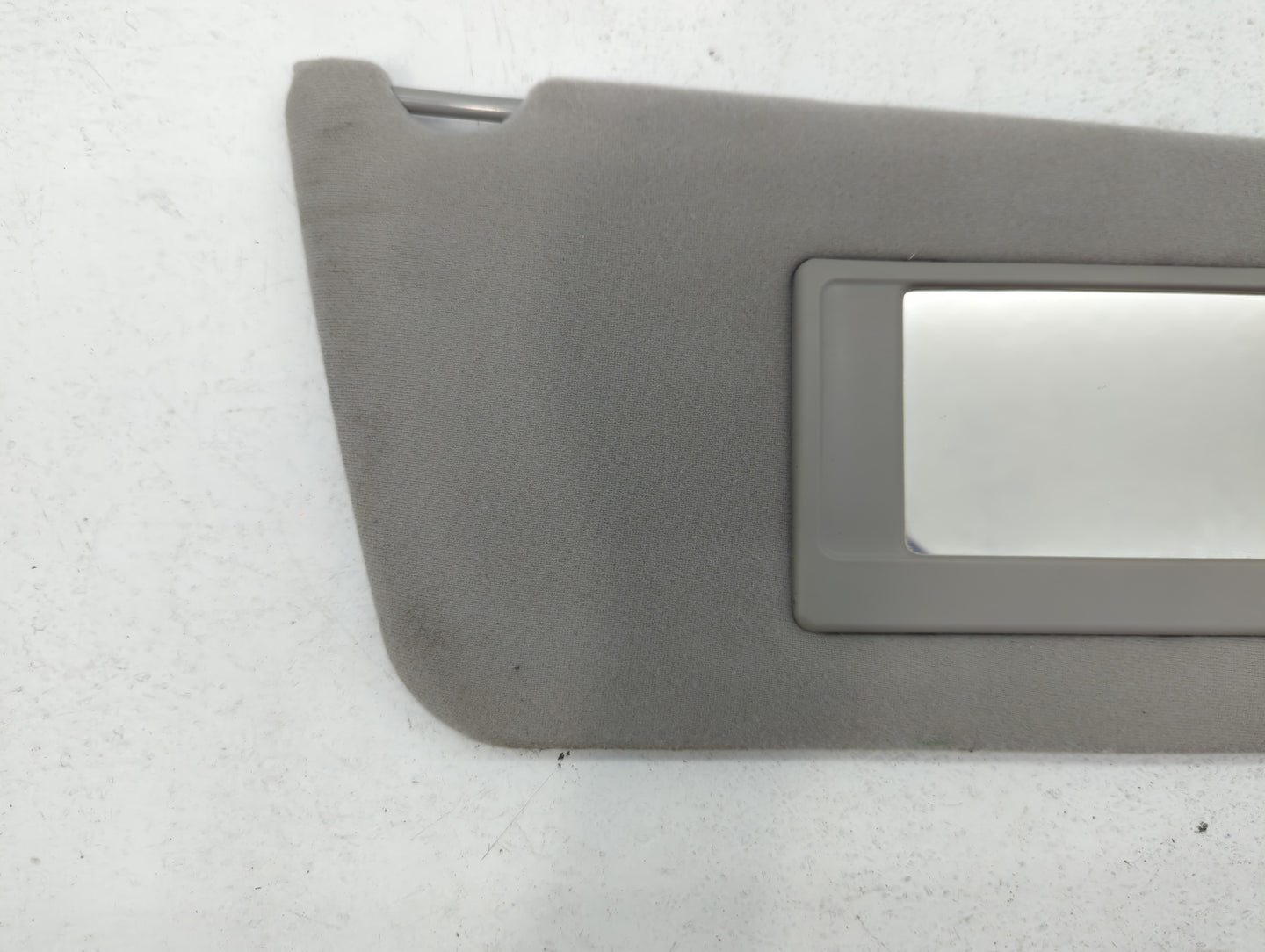 2004-2008 Ford F-150 Sun Visor Shade Replacement Passenger Right Mirror Fits Fits 2004 2005 2006 2007 2008 OEM Used Auto Par