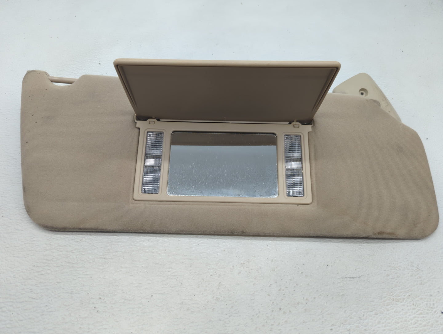 2004-2008 Ford F-150 Sun Visor Shade Replacement Passenger Right Mirror Fits Fits 2004 2005 2006 2007 2008 OEM Used Auto Par