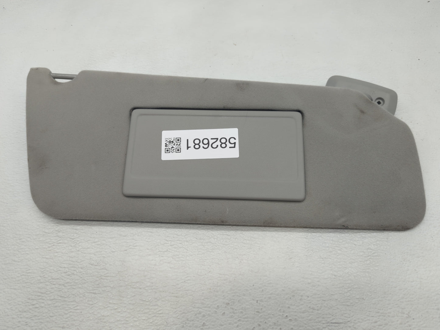 2004-2008 Ford F-150 Sun Visor Shade Replacement Passenger Right Mirror Fits Fits 2004 2005 2006 2007 2008 OEM Used Auto Par