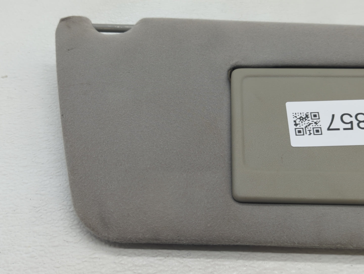 2004-2008 Ford F-150 Sun Visor Shade Replacement Passenger Right Mirror Fits Fits 2004 2005 2006 2007 2008 OEM Used Auto Par