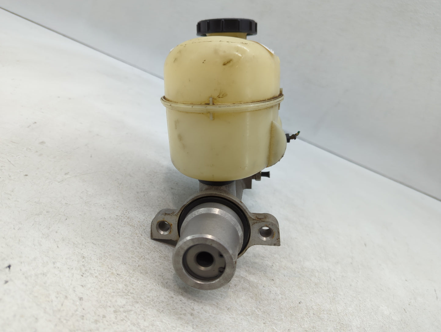 2004-2008 Ford F-150 Brake Master Cylinder - Oemusedautoparts1.com
