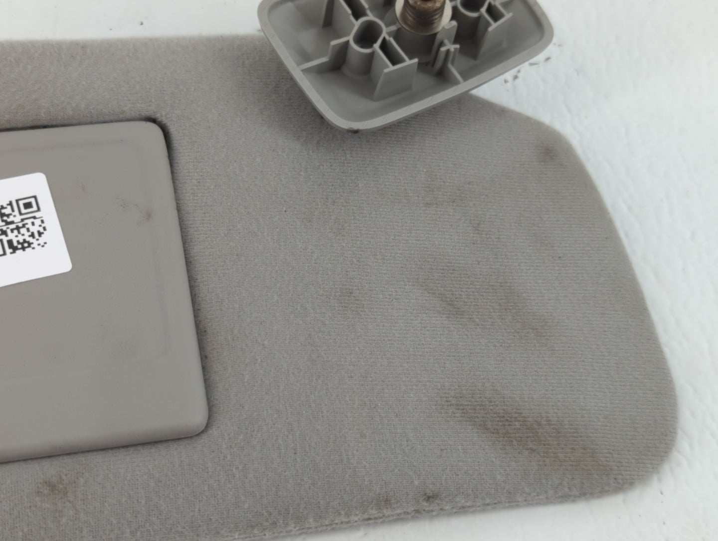 2004-2008 Ford F-150 Sun Visor Shade Replacement Passenger Right Mirror Fits Fits 2004 2005 2006 2007 2008 OEM Used Auto Par