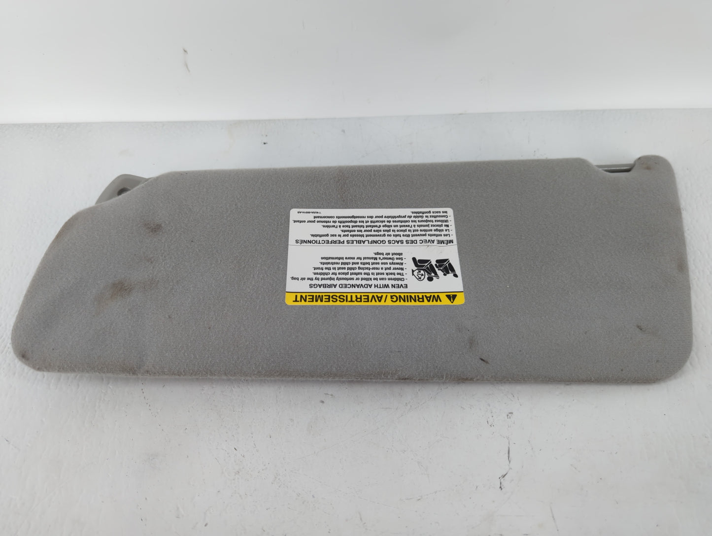 2004-2008 Ford F-150 Sun Visor Shade Replacement Passenger Right Mirror Fits Fits 2004 2005 2006 2007 2008 OEM Used Auto Par