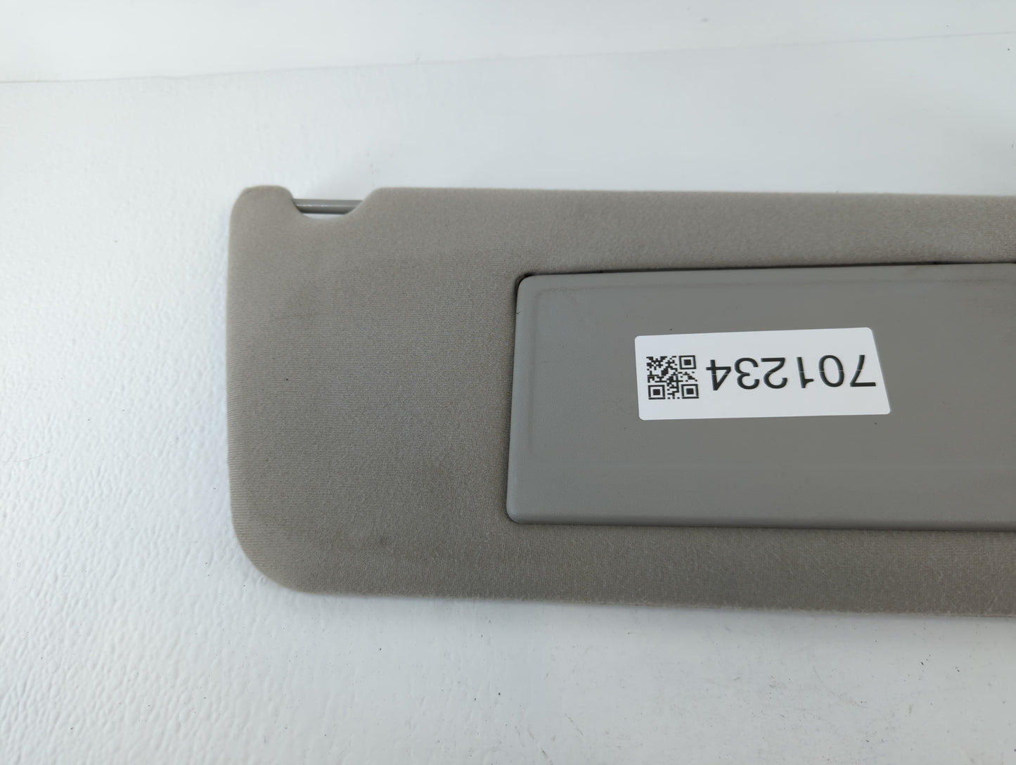 2004-2008 Ford F-150 Sun Visor Shade Replacement Passenger Right Mirror Fits Fits 2004 2005 2006 2007 2008 OEM Used Auto Par