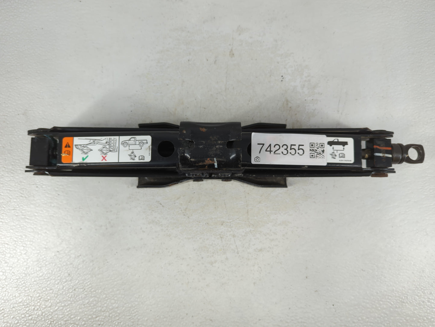 2007 Ford F-150 Spare Scissor Car Jack - Oemusedautoparts1.com