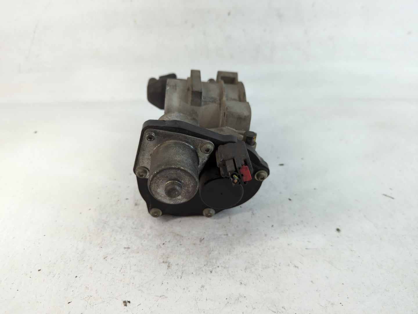 2004-2010 Ford F-150 Throttle Body P/N:040307 1389695 02R, 6L3E-AA Fits Fits 2004 2005 2006 2007 2008 2009 2010 OEM Used Aut