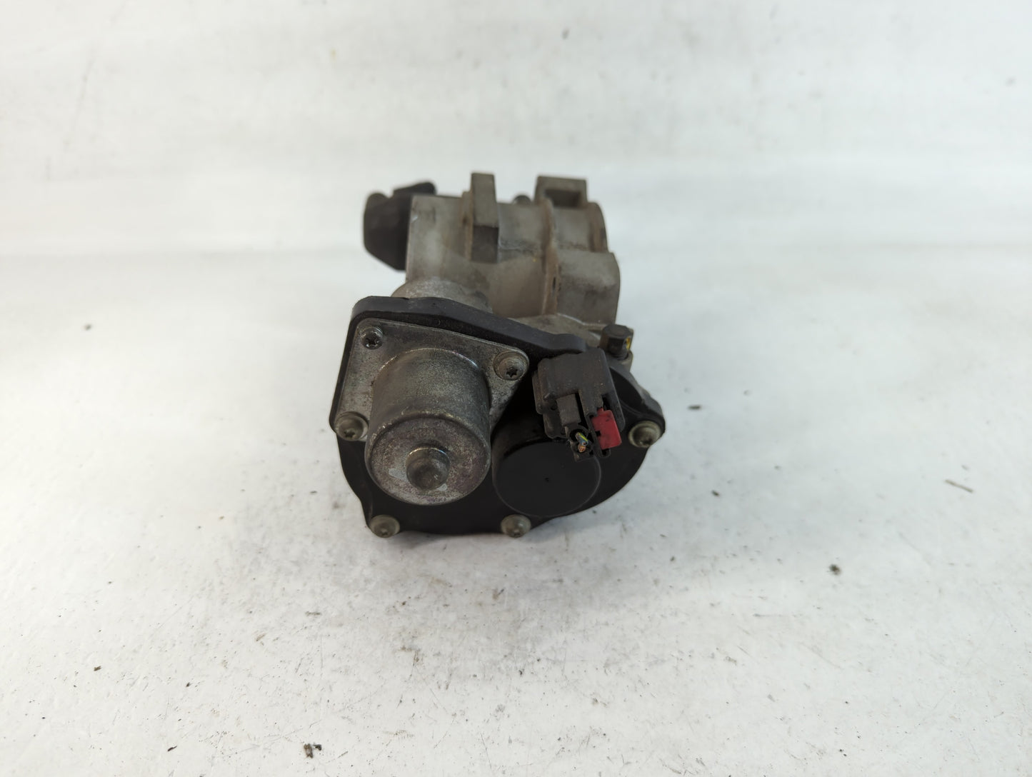 2004-2010 Ford F-150 Throttle Body P/N:040307 1389695 02R, 6L3E-AA Fits Fits 2004 2005 2006 2007 2008 2009 2010 OEM Used Aut