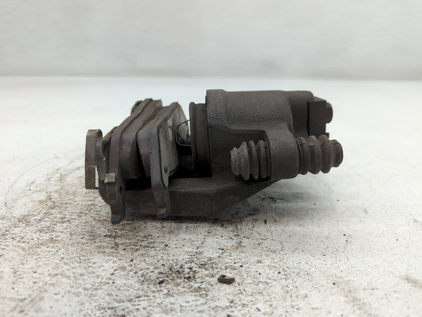 2004-2011 Ford F-150 Front Driver Left Brake Caliper - Oemusedautoparts1.com