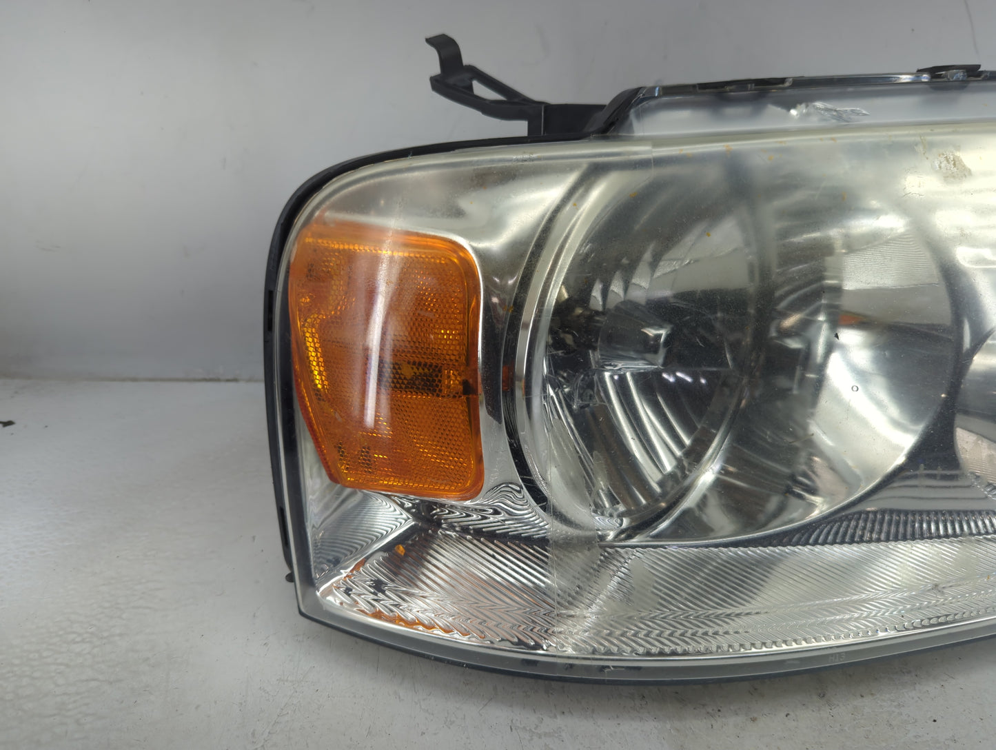 2004-2008 Ford F-150 Passenger Right Oem Head Light Headlight Lamp - Oemusedautoparts1.com