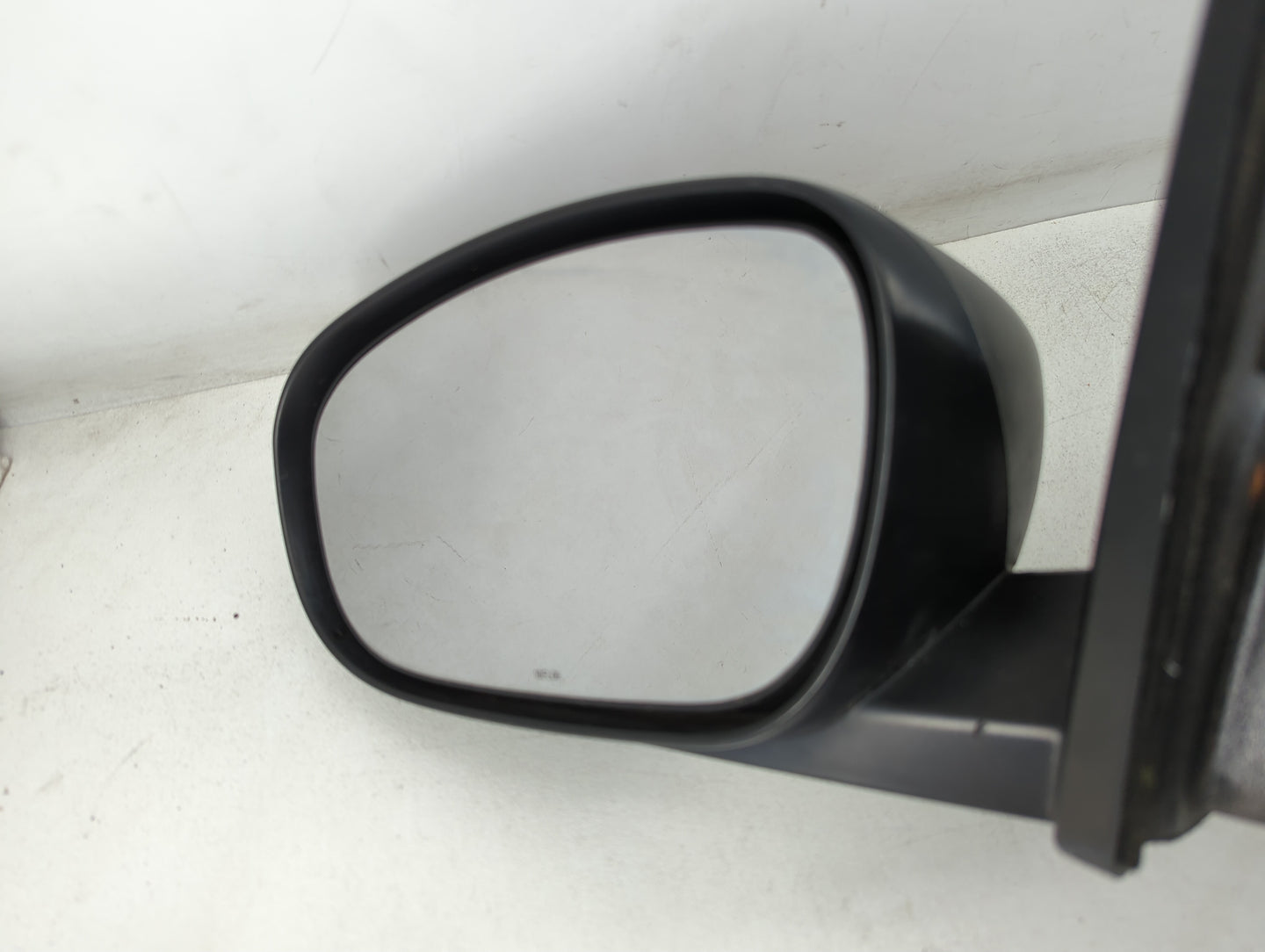 2004-2008 Ford F-150 Passenger Side View Mirror - Right Door Mirror OEM Used - Oemusedautoparts1.com