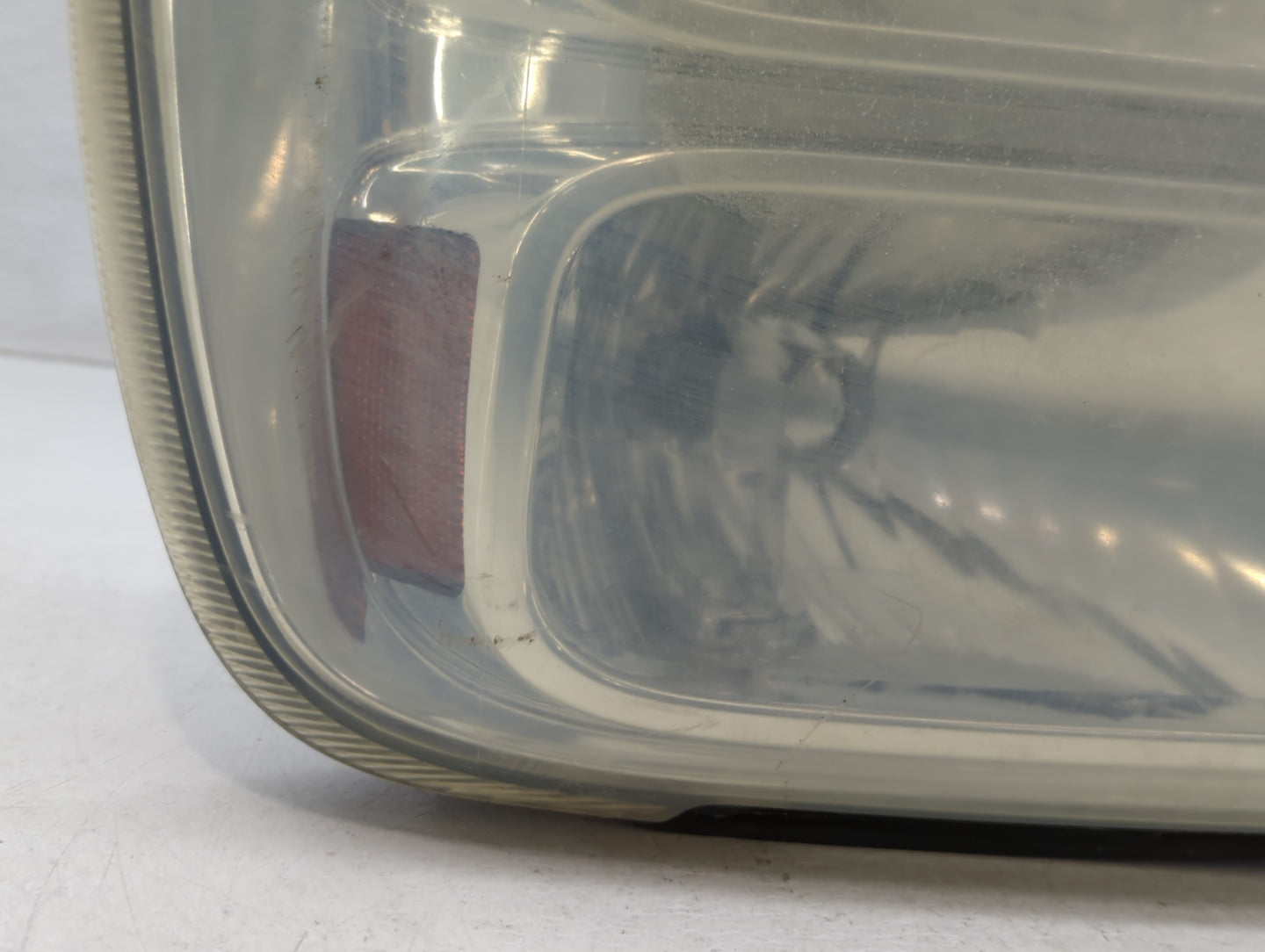 Ford F-250 Driver Left Oem Head Light Headlight Lamp - Oemusedautoparts1.com