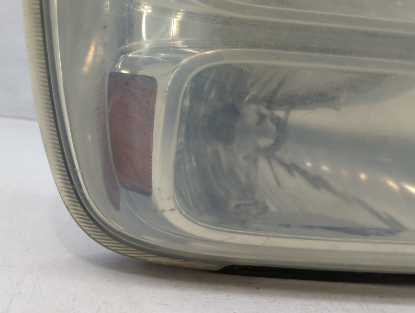Ford F-250 Driver Left Oem Head Light Headlight Lamp - Oemusedautoparts1.com