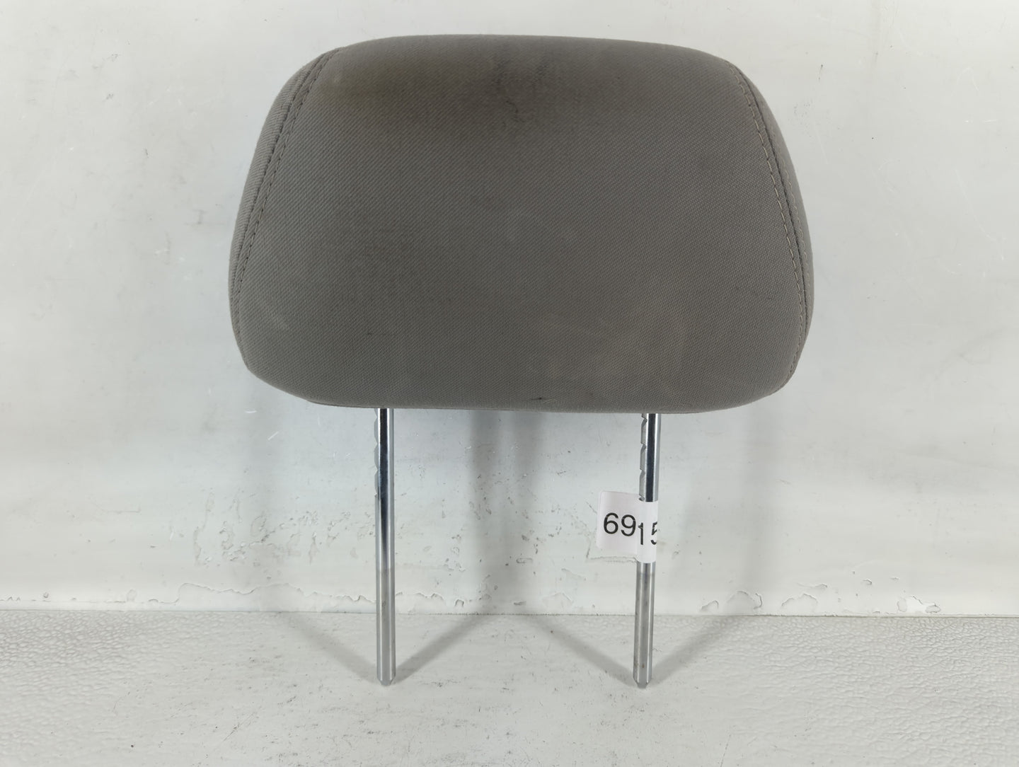 2005-2007 Ford F-250 Super Duty Headrest Head Rest Front Driver Passenger Seat Fits Fits 2005 2006 2007 OEM Used Auto Parts 