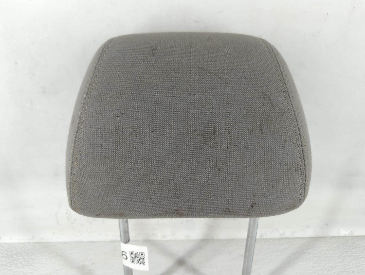 2005-2007 Ford F-250 Super Duty Headrest Head Rest Front Driver Passenger Seat Fits Fits 2005 2006 2007 OEM Used Auto Parts 