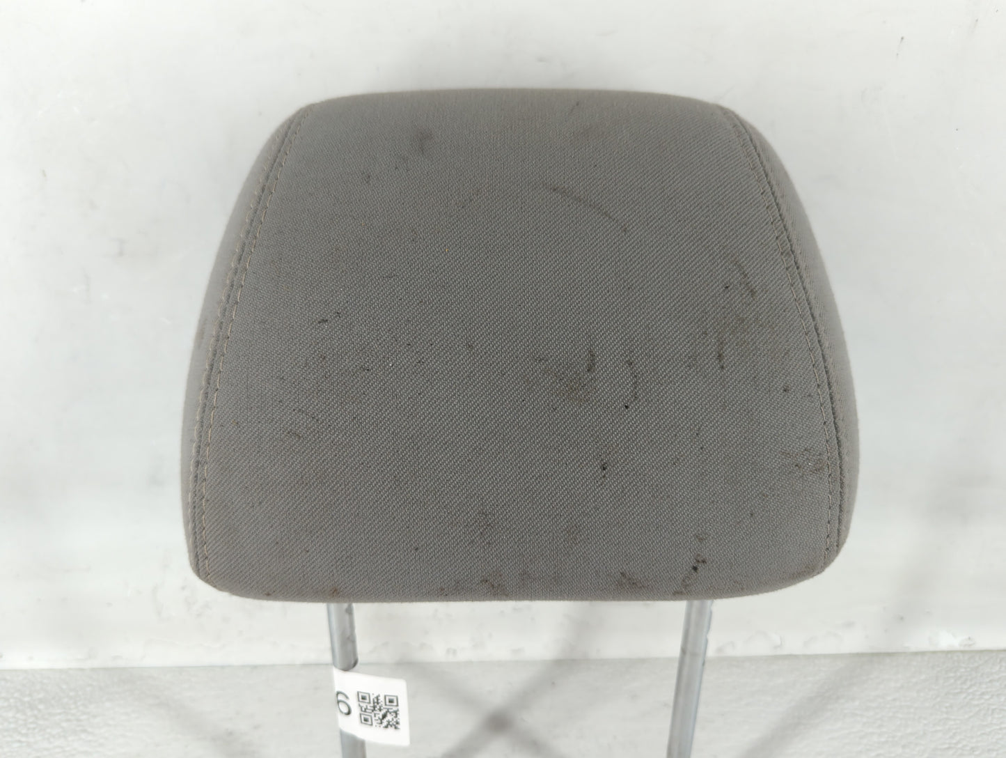 2005-2007 Ford F-250 Super Duty Headrest Head Rest Front Driver Passenger Seat Fits Fits 2005 2006 2007 OEM Used Auto Parts 