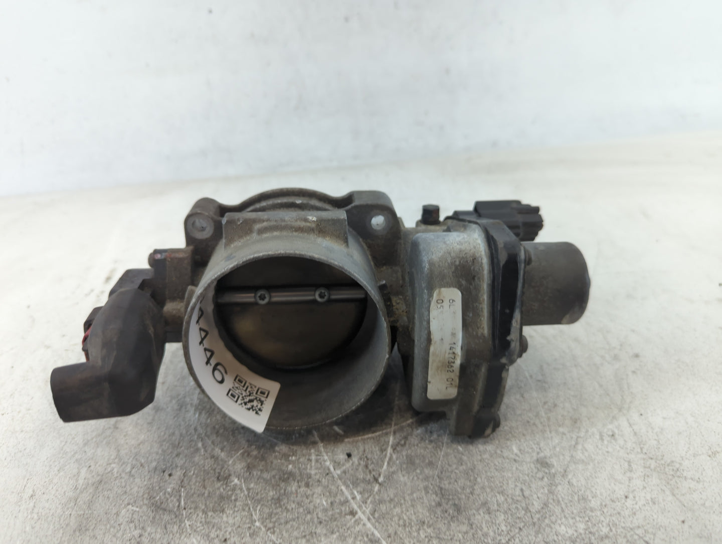 2005-2010 Ford F-250 Super Duty Throttle Body P/N:1417362 01 Fits Fits 2004 2005 2006 2007 2008 2009 2010 OEM Used Auto Part