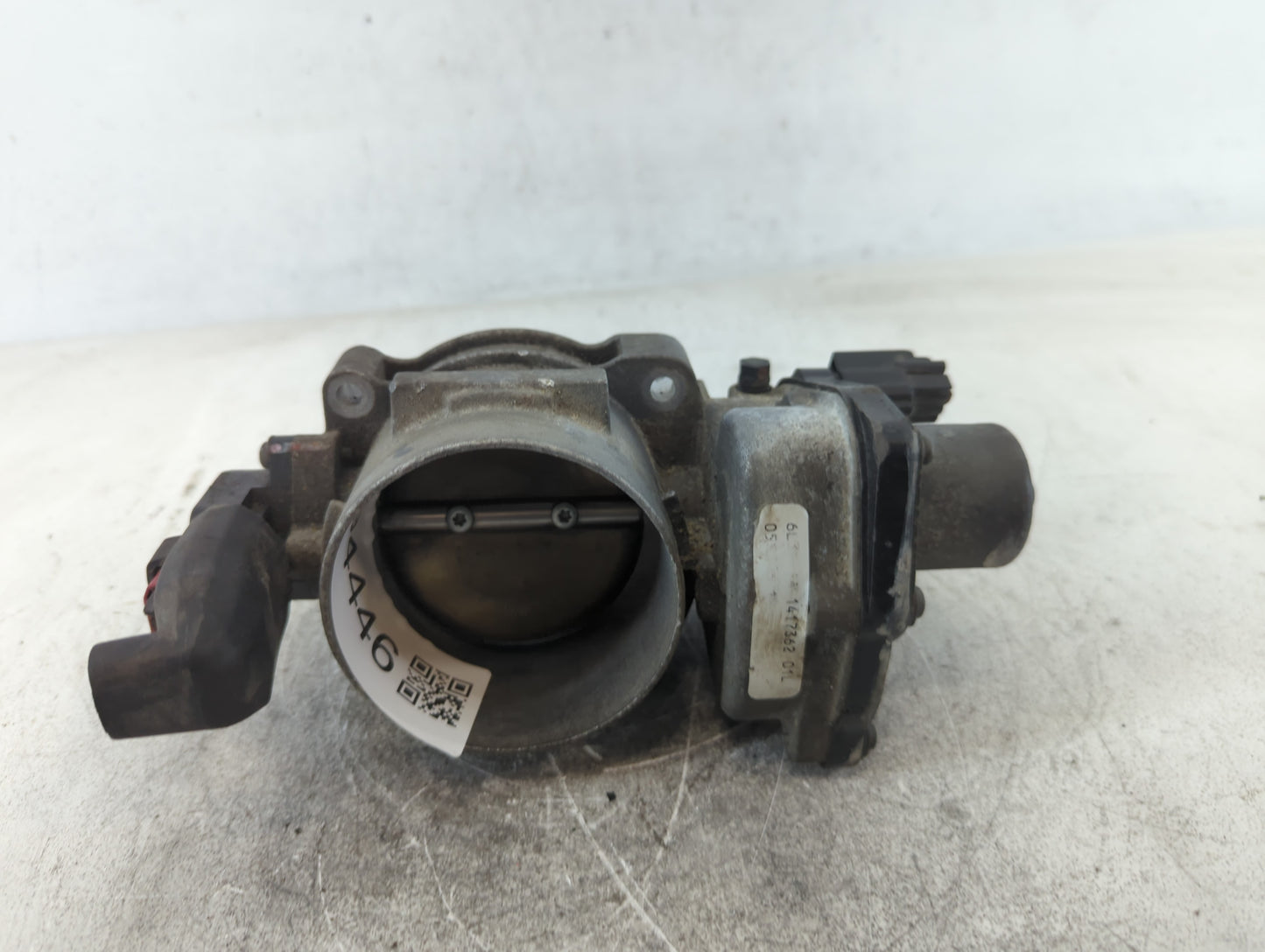 2005-2010 Ford F-250 Super Duty Throttle Body P/N:1417362 01 Fits Fits 2004 2005 2006 2007 2008 2009 2010 OEM Used Auto Part
