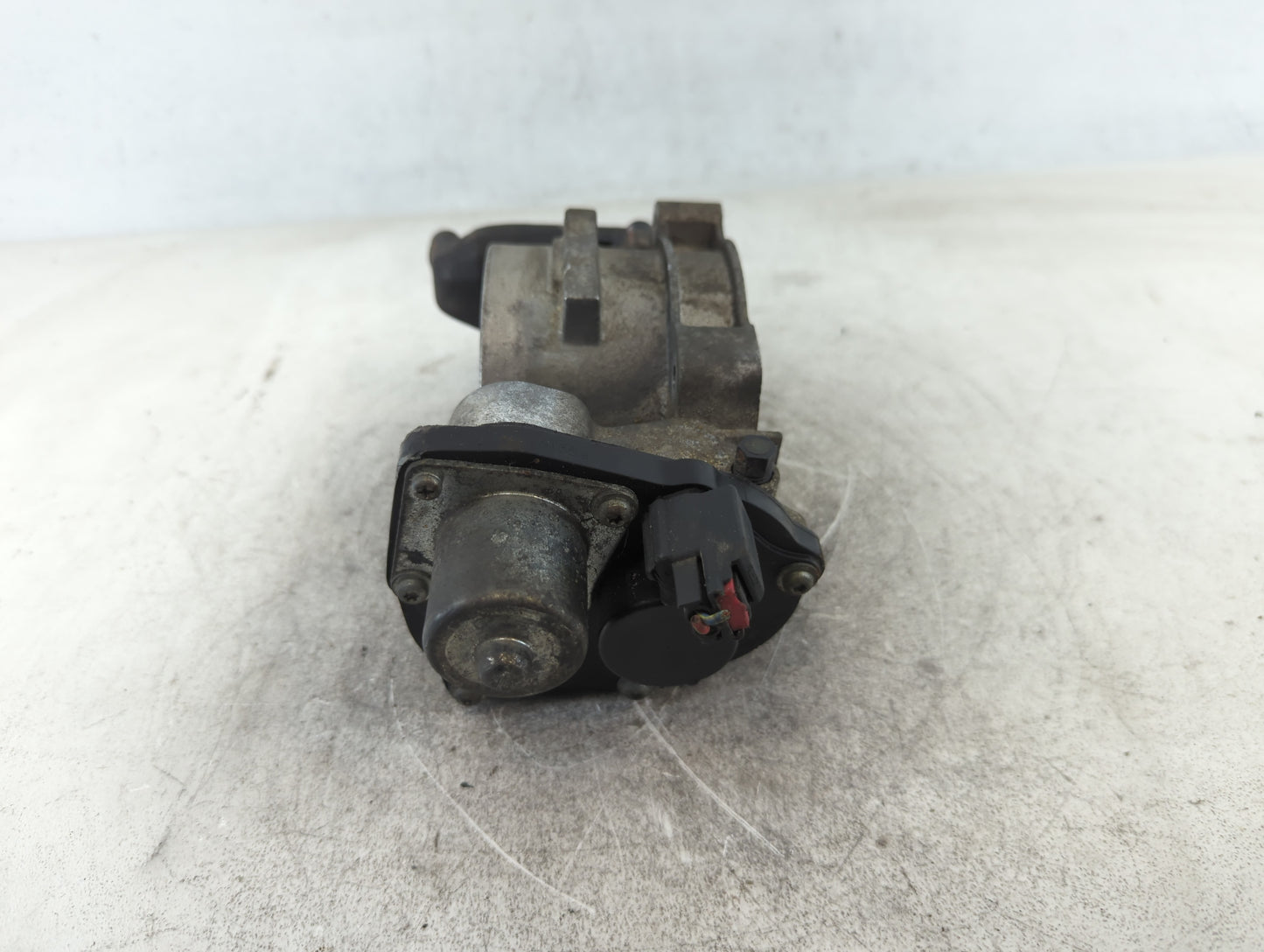 2005-2010 Ford F-250 Super Duty Throttle Body P/N:1417362 01 Fits Fits 2004 2005 2006 2007 2008 2009 2010 OEM Used Auto Part