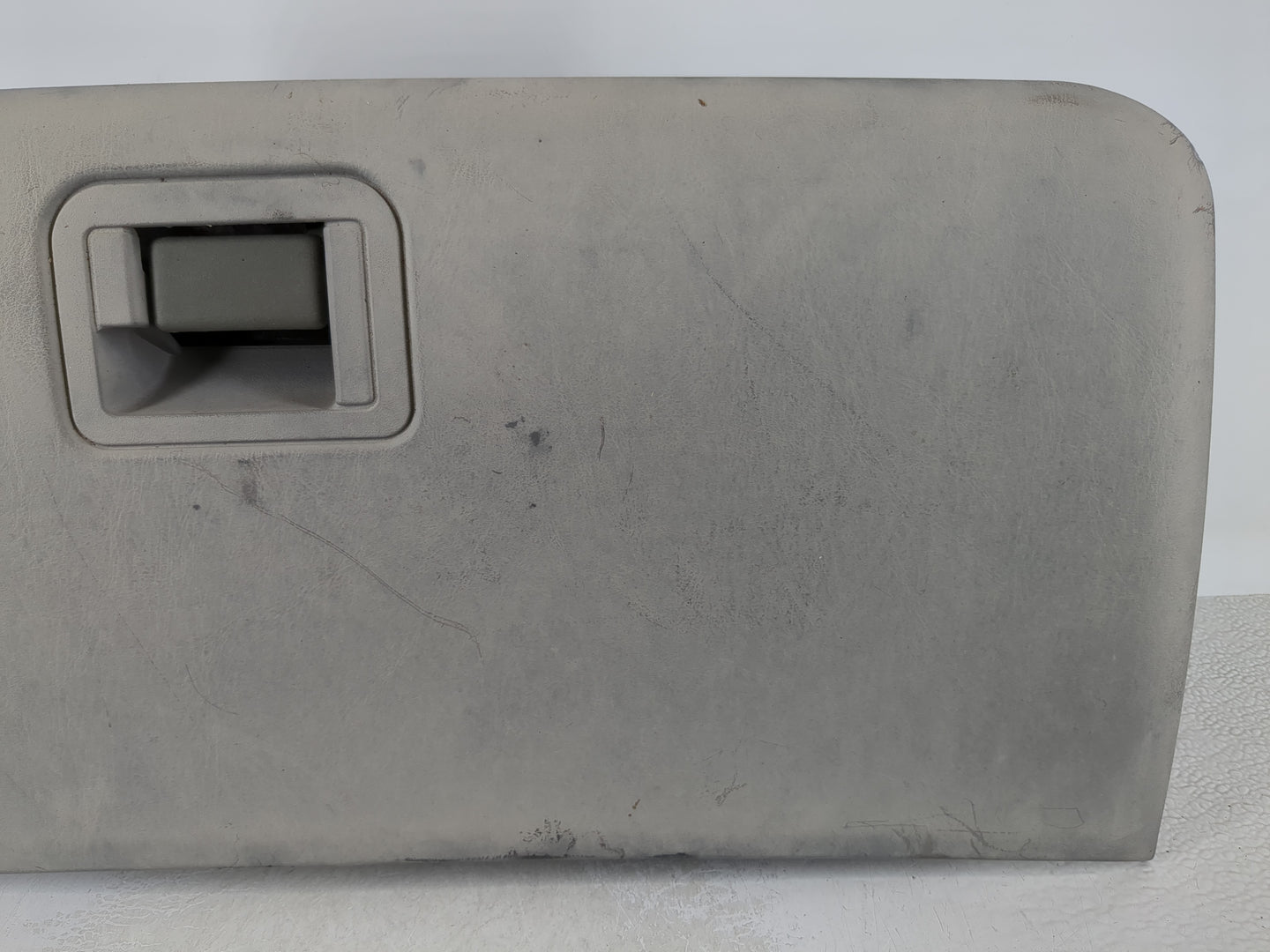 2007 Ford F-350 Super Duty Passenger Glove Box Door Storage Compartment - Oemusedautoparts1.com