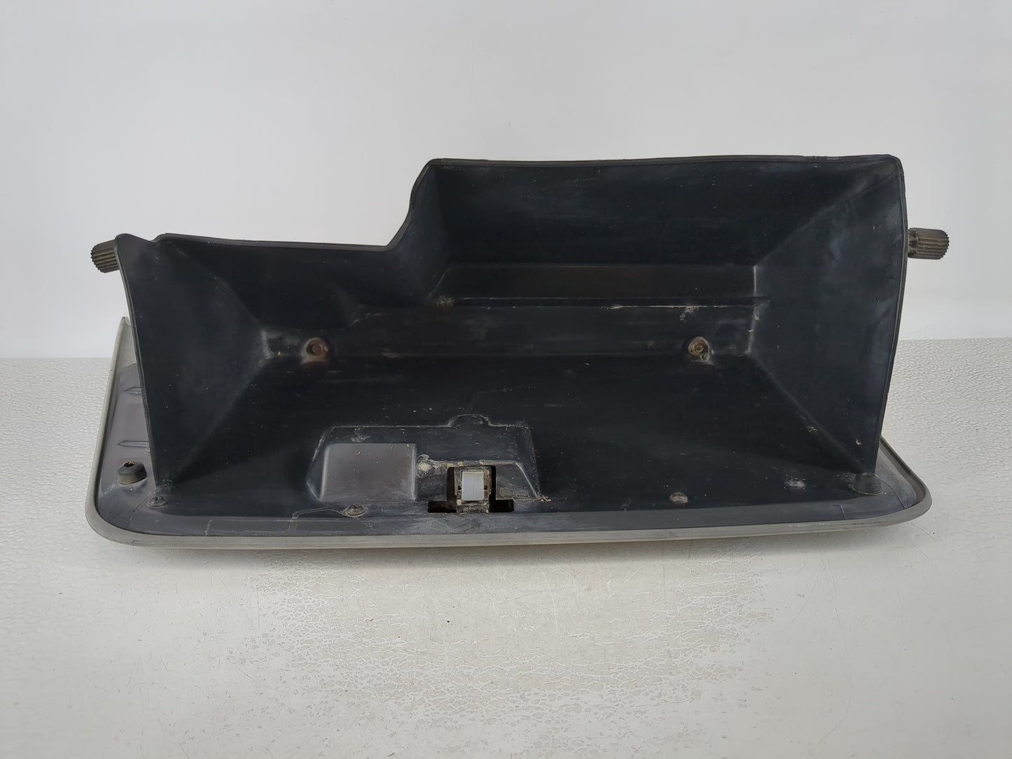 2007 Ford F-350 Super Duty Passenger Glove Box Door Storage Compartment - Oemusedautoparts1.com