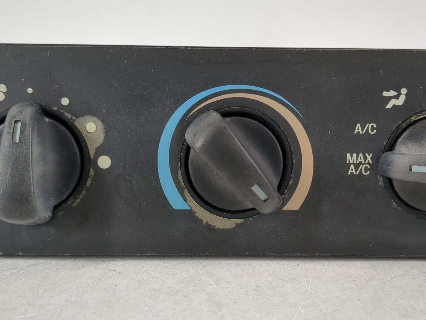 2007 Ford F-350 Super Duty Climate Control Module Temperature AC/Heater Replacement Fits OEM Used Auto Parts - Oemusedautopa