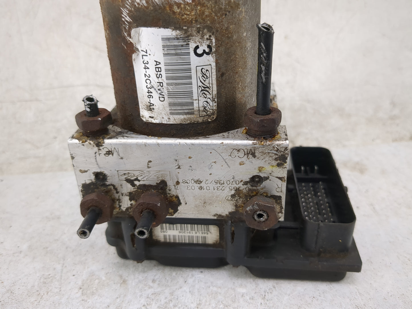 2007 Ford F150 ABS Pump Control Module Replacement P/N:7L34-2C346-A 0265231018, 0265250071 Fits OEM Used Auto Parts - Oemuse