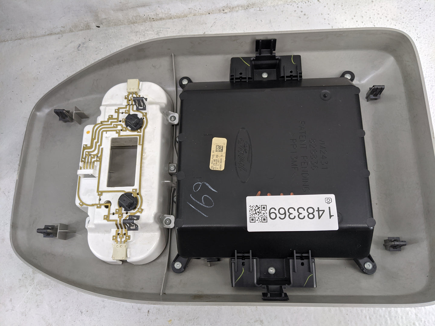 2007 Ford F150 Overhead Roof Console Tan - Oemusedautoparts1.com