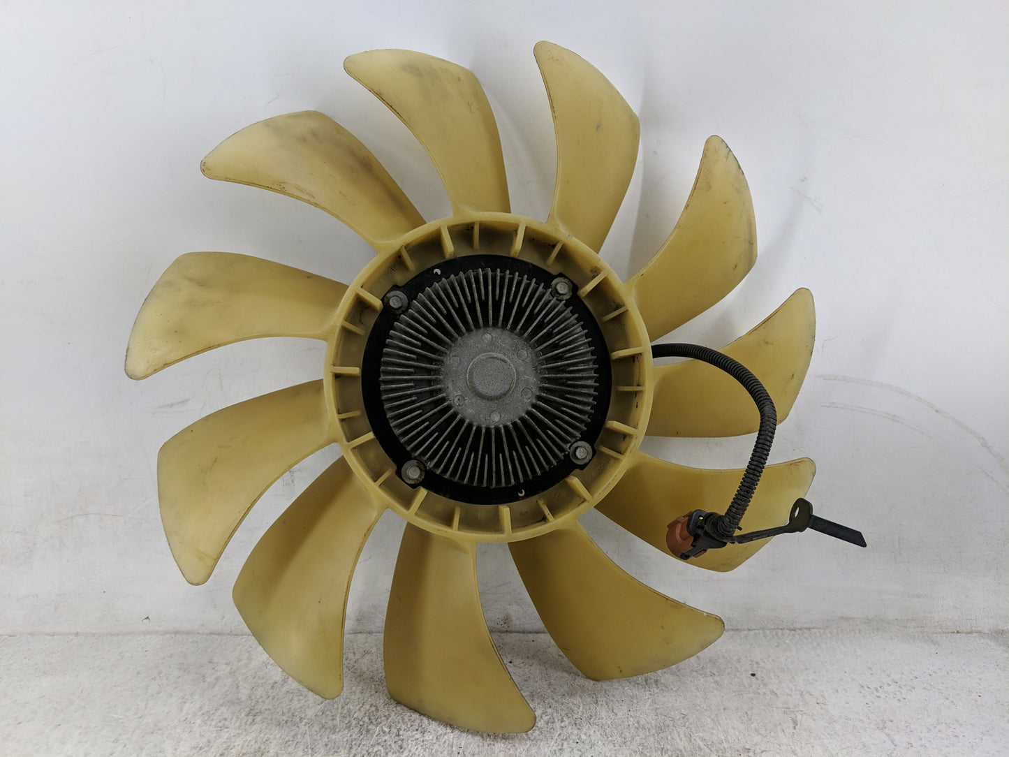Ford F150 Radiator Cooling Fan Clutch 1483832 - Oemusedautoparts1.com