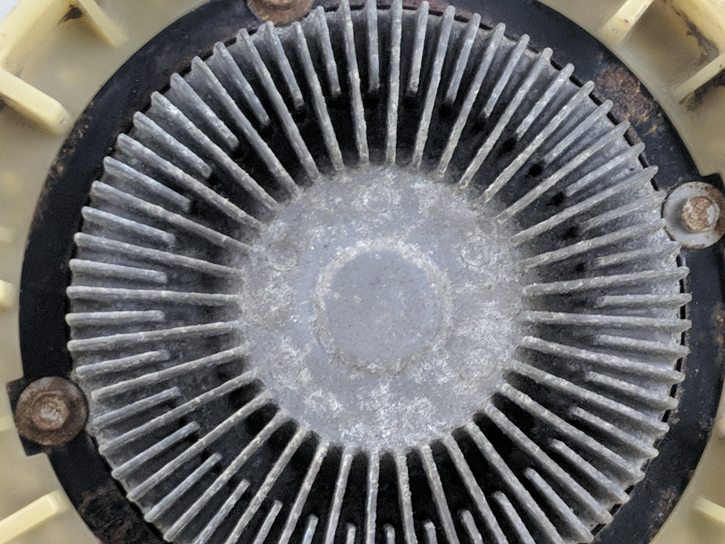 Ford F150 Radiator Cooling Fan Clutch 1483833 - Oemusedautoparts1.com
