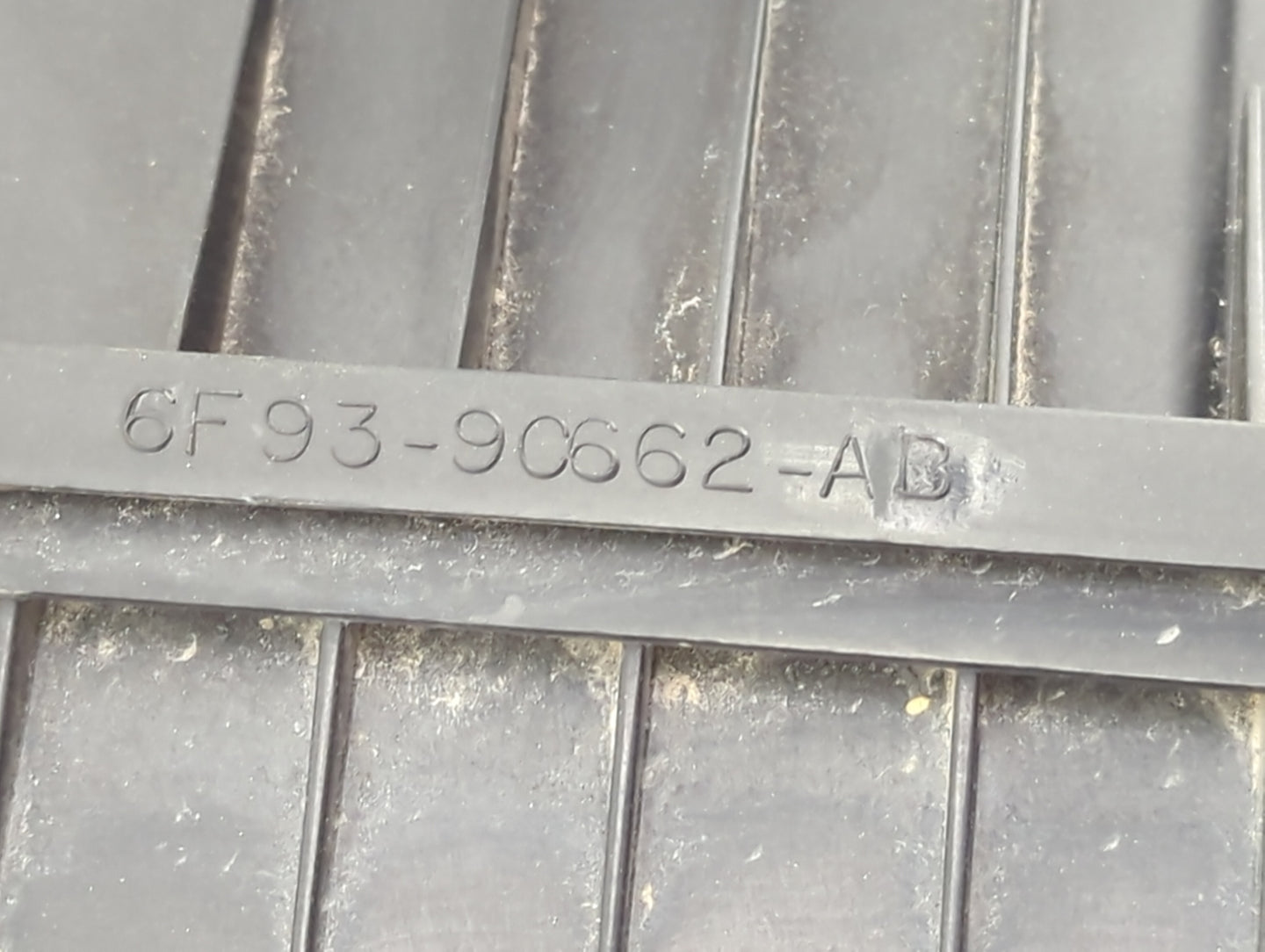 2005-2007 Ford Five Hundred Air Cleaner Intake-duct Hose Tube 1476605 - Oemusedautoparts1.com
