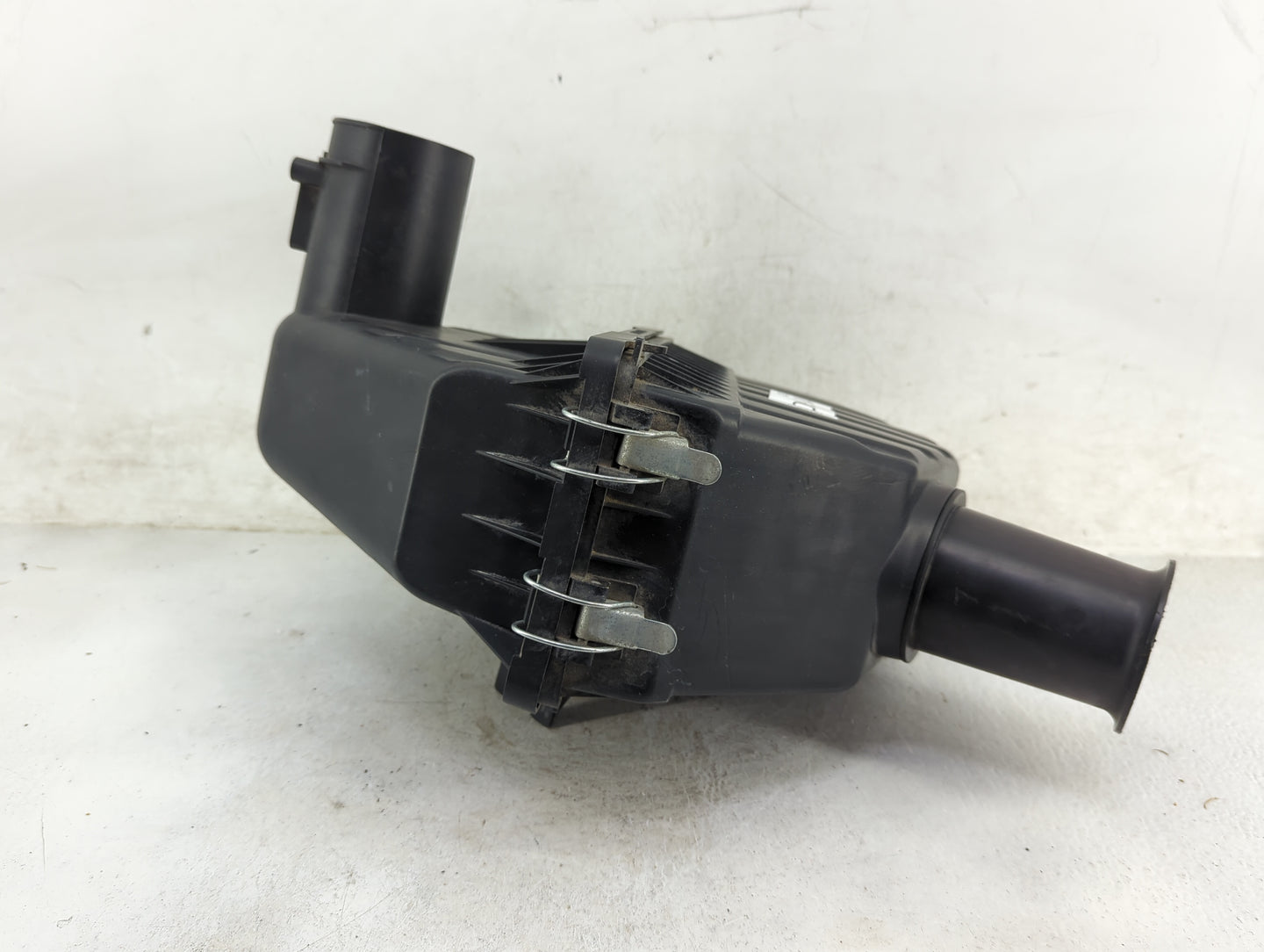 2005-2007 Ford Five Hundred Air Cleaner Intake-duct Hose Tube 1476605 - Oemusedautoparts1.com