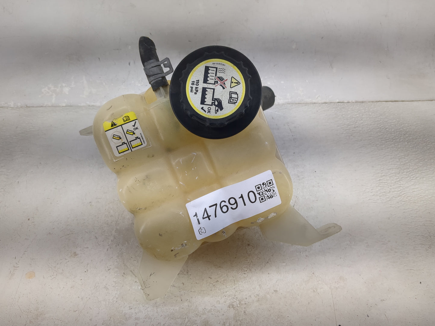 2005 Ford Five Hundred Radiator Coolant Overflow Expansion Tank Bottle 1476910 - Oemusedautoparts1.com