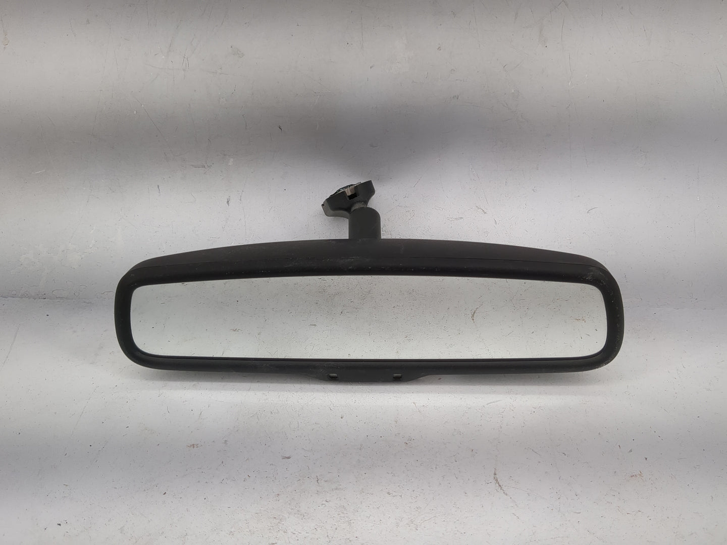 2007 Ford Five Hundred Interior Rear View Mirror Replacement OEM P/N:015592 GNTX-455, 6U5A-17E678-AB Fits OEM Used Auto Part