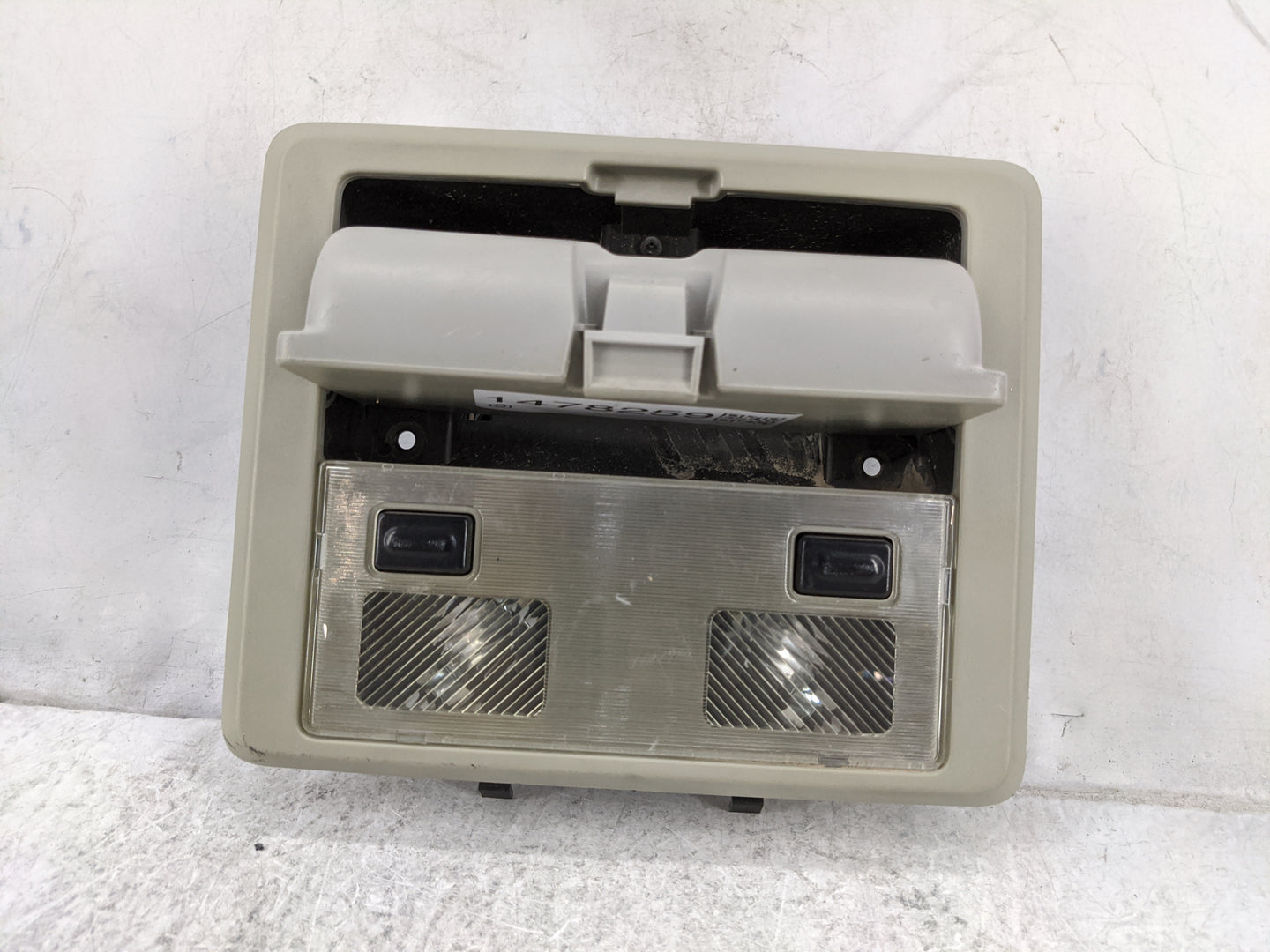 2007 Ford Five Hundred Overhead Roof Console Gray - Oemusedautoparts1.com