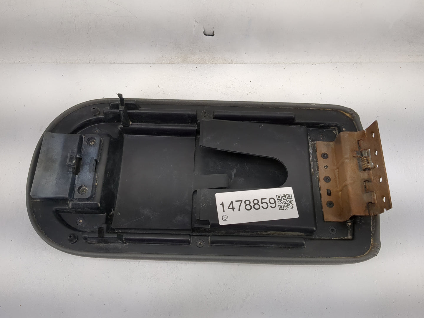 2007 Ford Five Hundred Center Console Armrest Cover Lid Fits OEM Used Auto Parts - Oemusedautoparts1.com