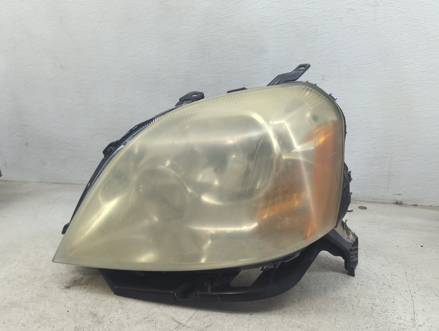 2005-2007 Ford Five Hundred Driver Left Oem Head Light Headlight Lamp - Oemusedautoparts1.com