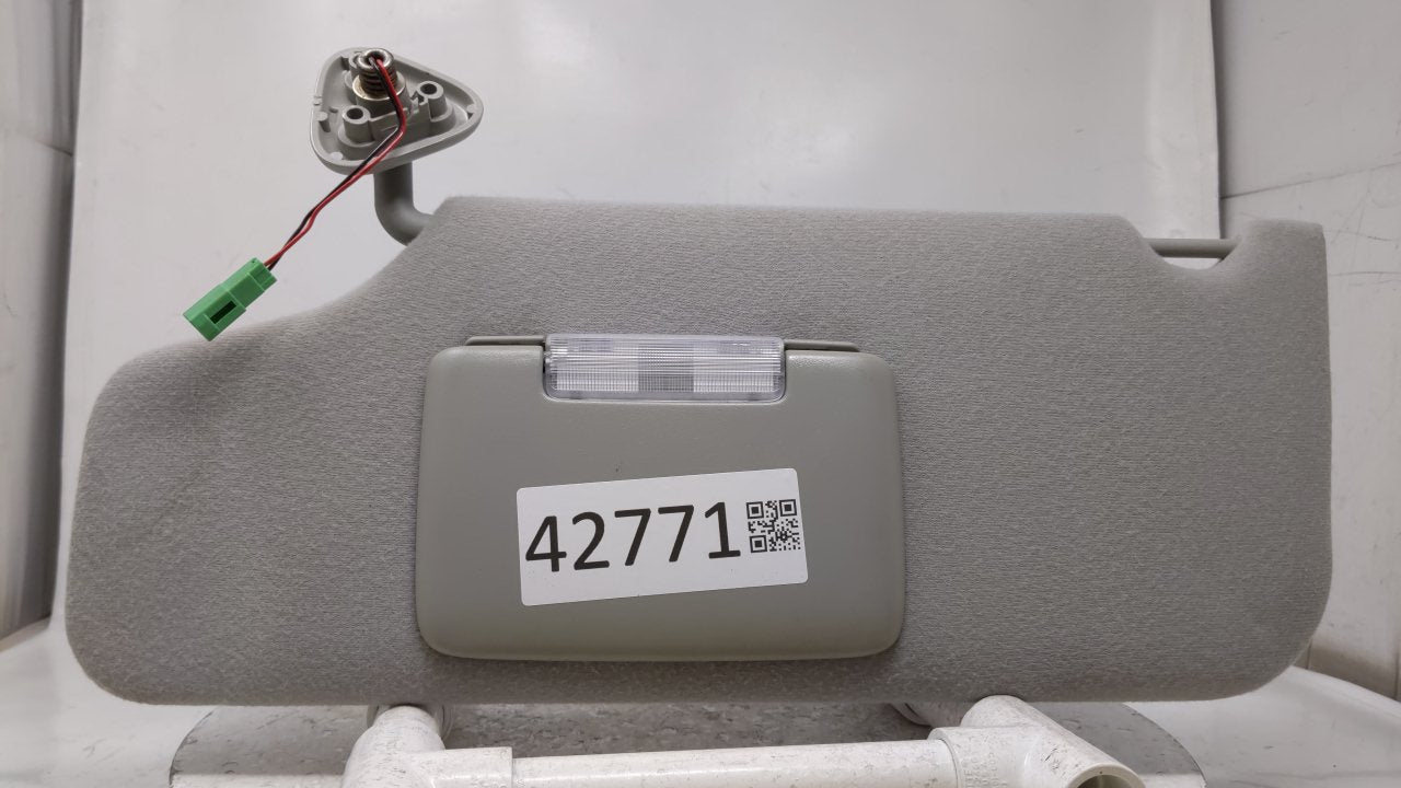 2005-2007 Ford Five Hundred Sun Visor Shade Replacement Driver Left Mirror Fits Fits 2005 2006 2007 OEM Used Auto Parts - Oe