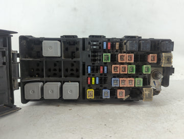 2005-2007 Ford Five Hundred Fusebox Fuse Box Panel Relay Module P/N:54-8799-30 Fits Fits 2005 2006 2007 OEM Used Auto Parts