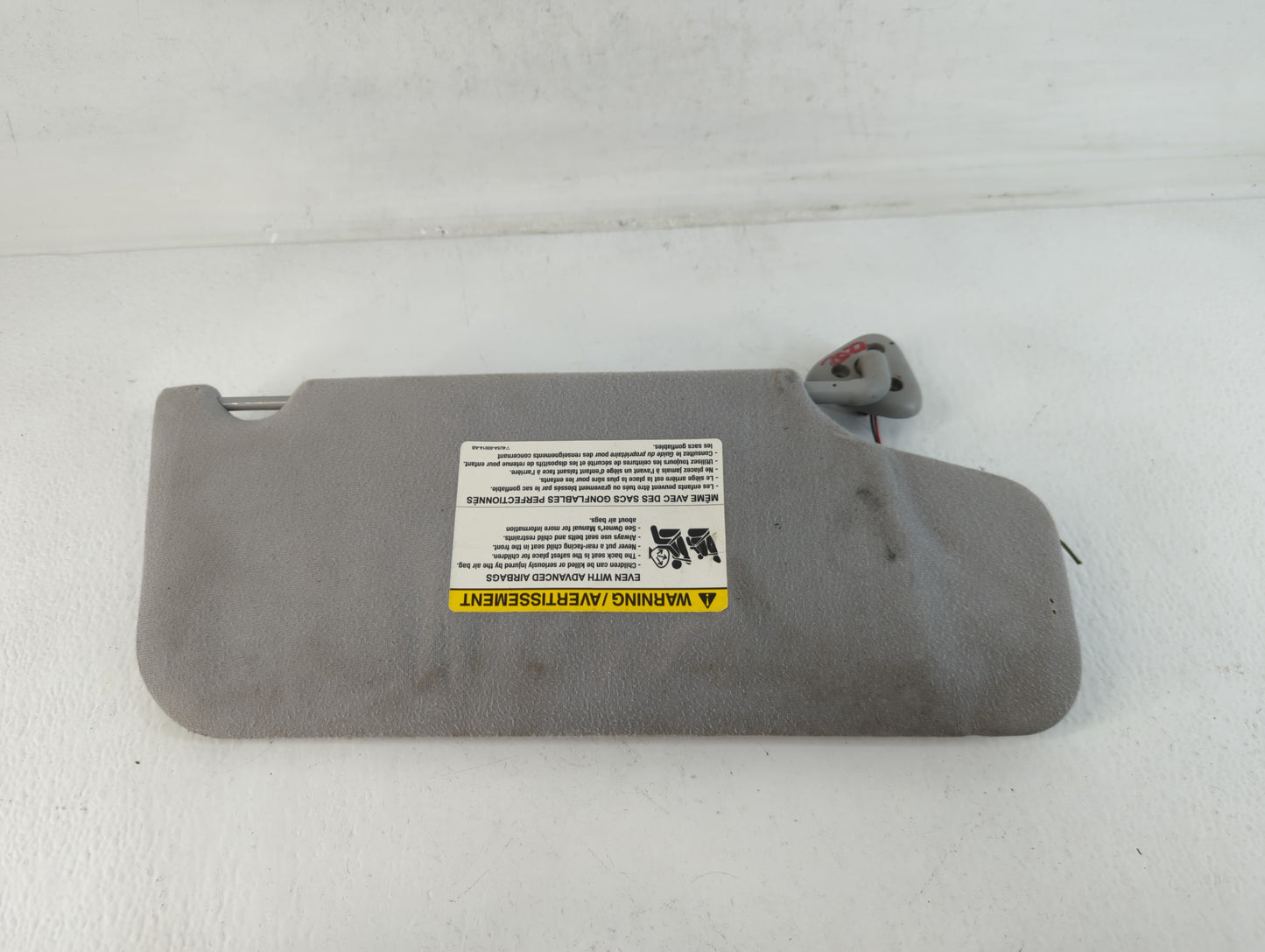 2005-2007 Ford Five Hundred Sun Visor Shade Replacement Driver Left Mirror Fits Fits 2005 2006 2007 OEM Used Auto Parts - Oe