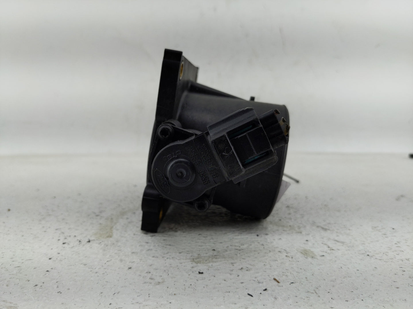 2003-2007 Ford Focus Throttle Body Fits Fits 2003 2004 2005 2006 2007 OEM Used Auto Parts - Oemusedautoparts1.com