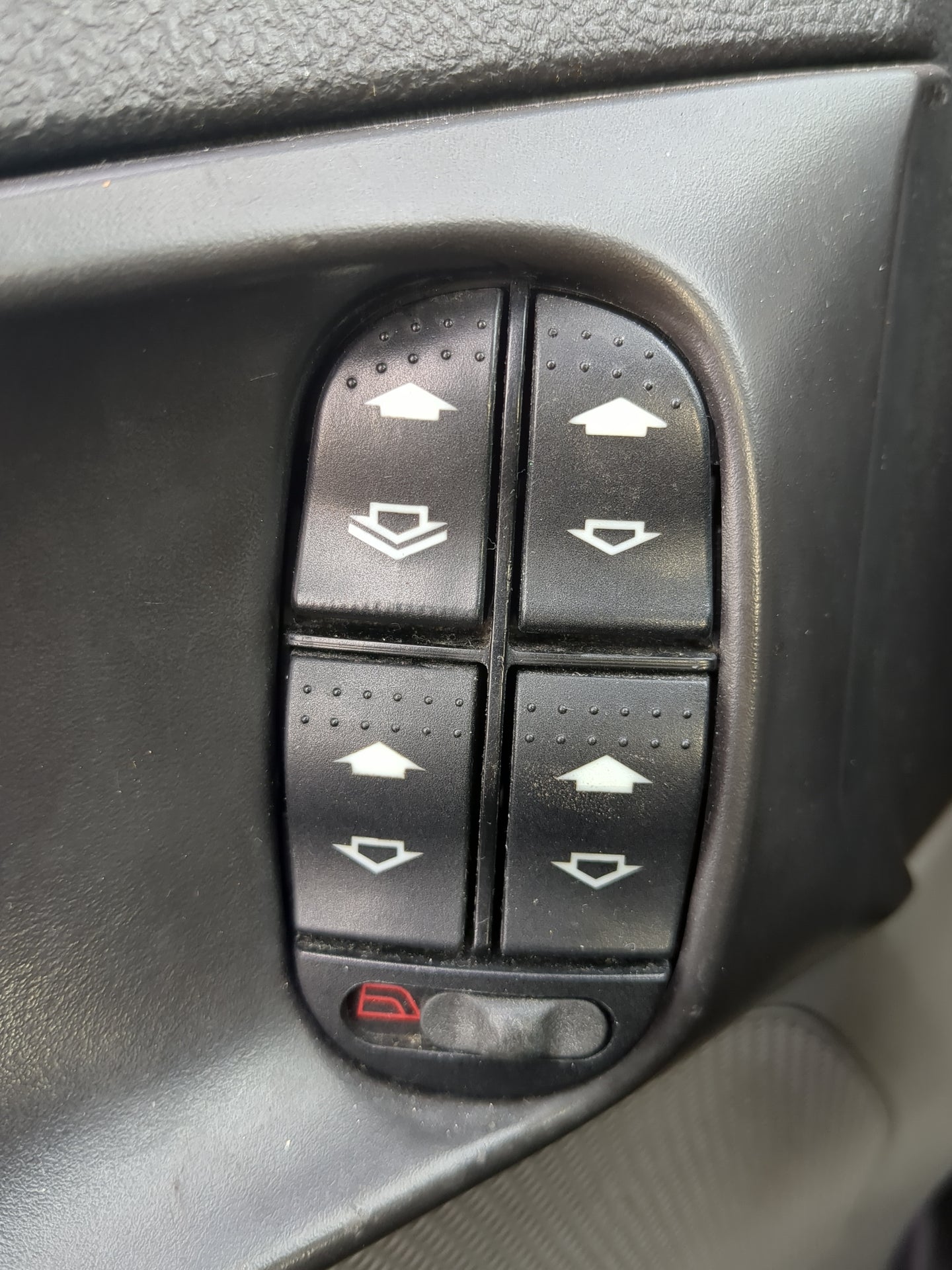 2000-2007 Ford Focus Master Power Window Switch Replacement Driver Side Left Fits Fits 2000 2001 2002 2003 2004 2005 2006 20