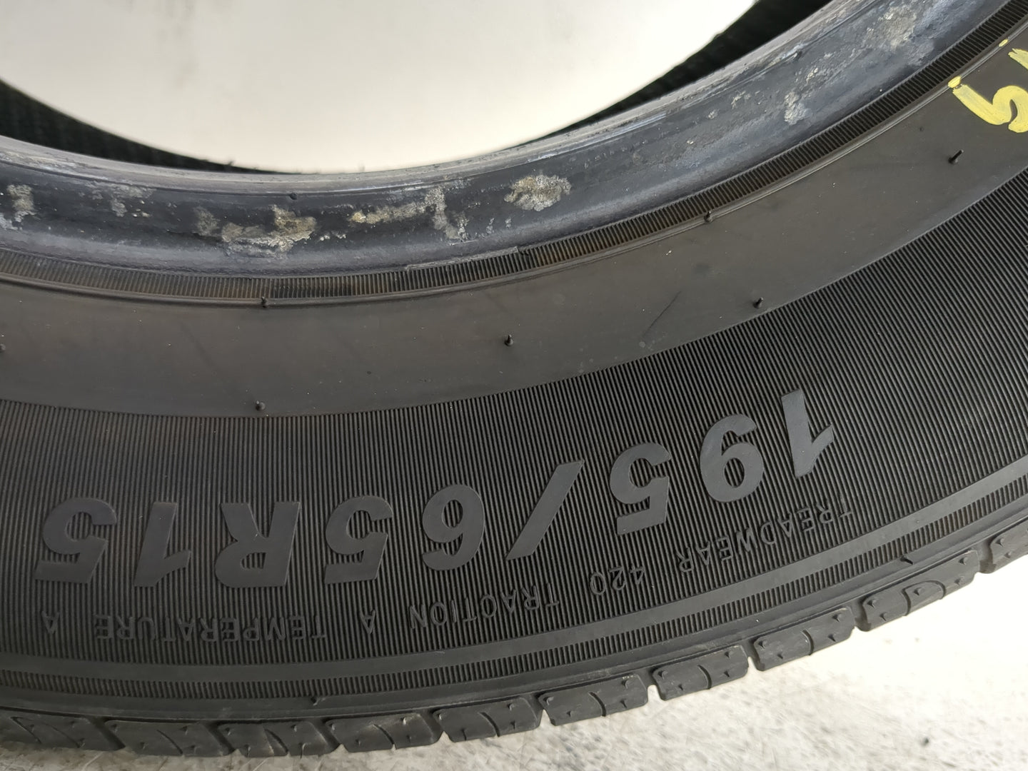 Used Tire 195/65R15 PARAGON TOUR A/S 91H - Tread Depth 8/32 - Oemusedautoparts1.com