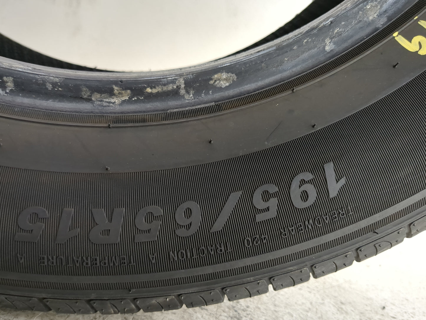 Used Tire 195/65R15 PARAGON TOUR A/S 91H - Tread Depth 8/32 - Oemusedautoparts1.com