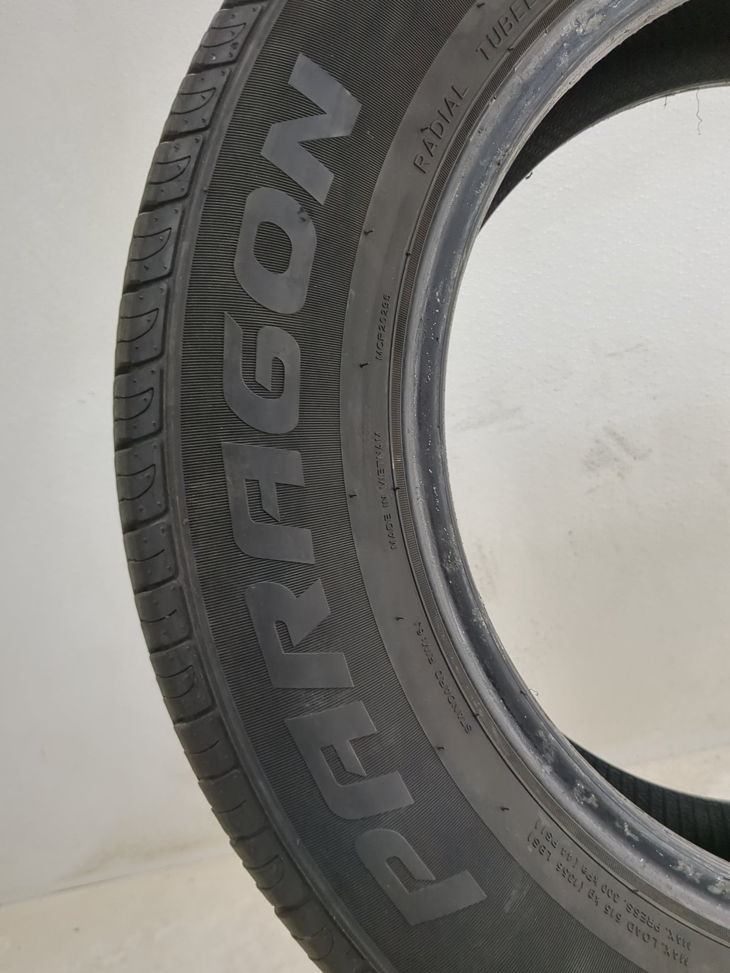 Used Tire 195/65R15 PARAGON TOUR A/S 91H - Tread Depth 8/32 - Oemusedautoparts1.com