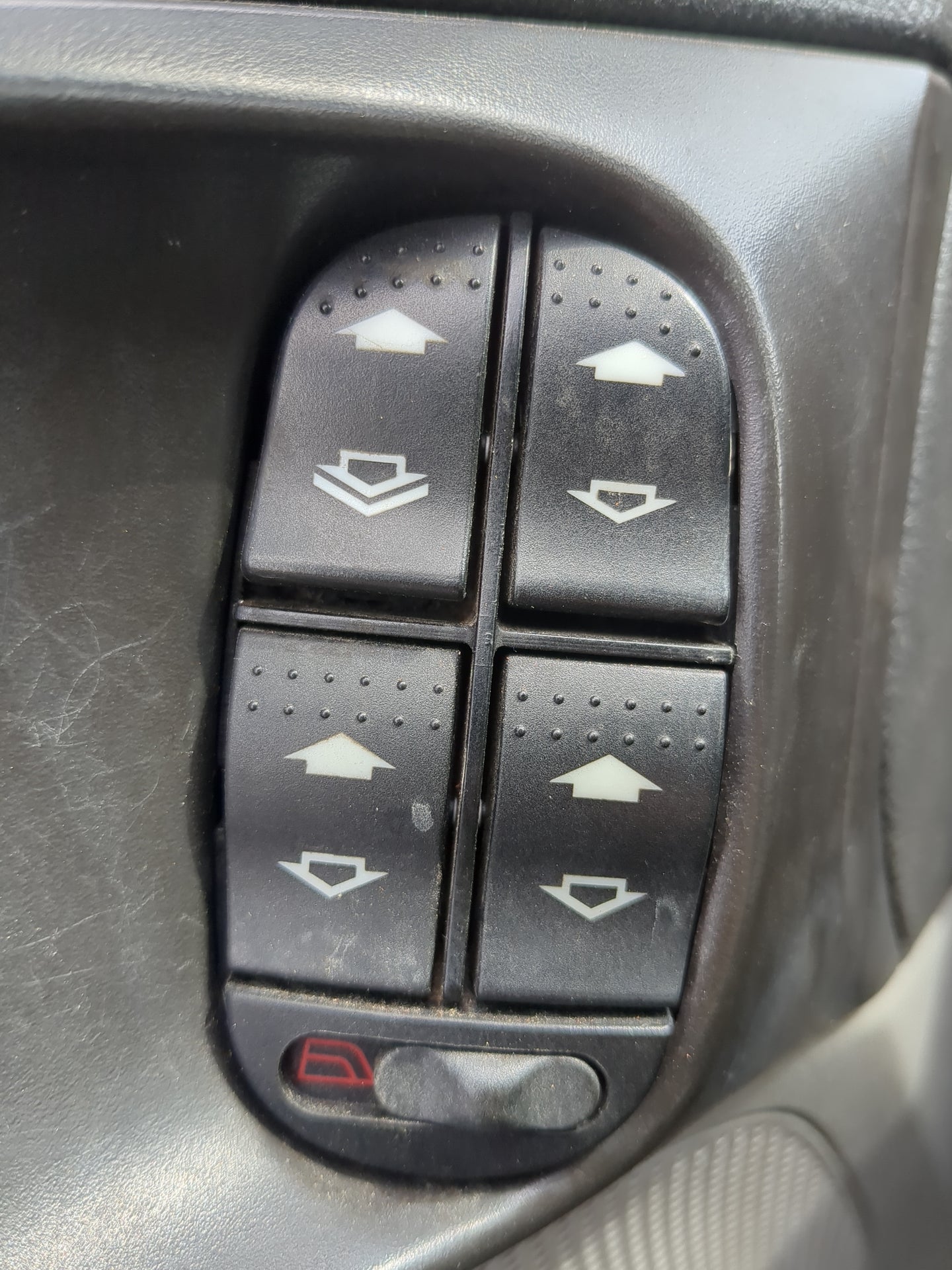 2000-2007 Ford Focus Master Power Window Switch Replacement Driver Side Left Fits Fits 2000 2001 2002 2003 2004 2005 2006 20