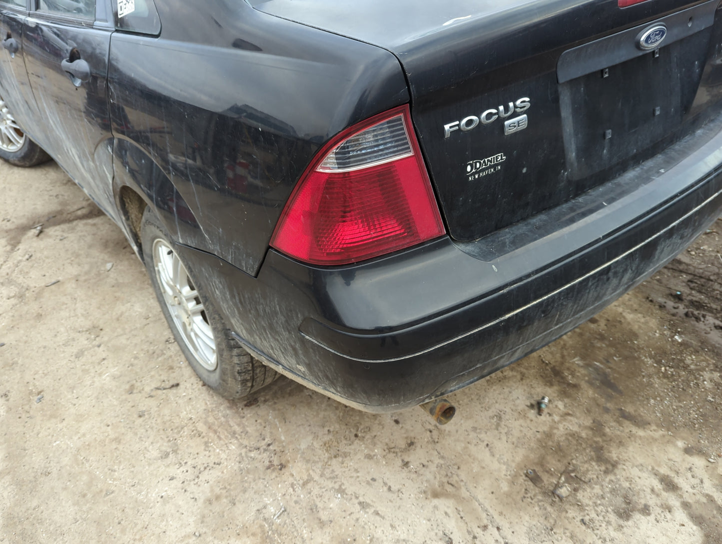 2005-2007 Ford Focus Rear Bumper Assembly Oem - Oemusedautoparts1.com