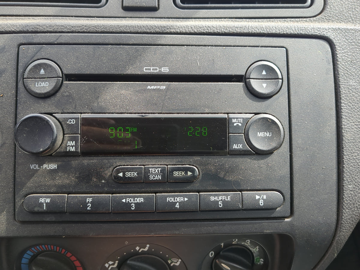 2006-2007 Ford Focus Radio AM FM Cd Player Receiver Replacement Fits Fits 2006 2007 OEM Used Auto Parts - Oemusedautoparts1.